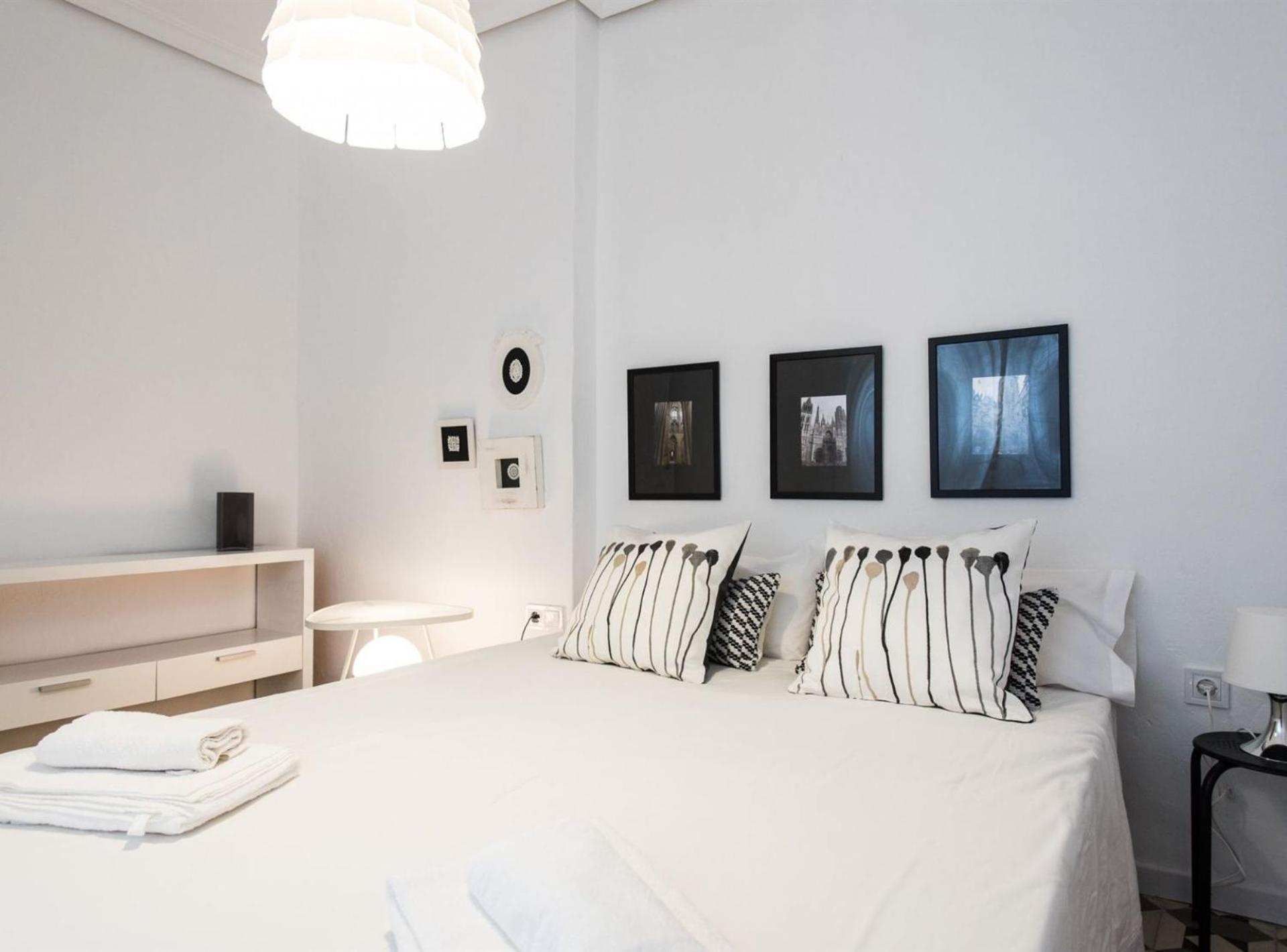 Alhondiga Suite Apartment With Terrace Sevilla Bagian luar foto