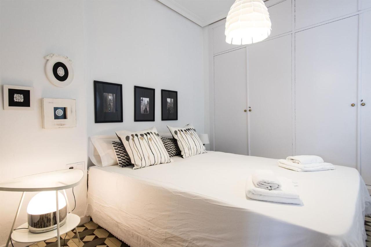 Alhondiga Suite Apartment With Terrace Sevilla Bagian luar foto
